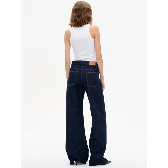 Tree and Horse Garden NO 03