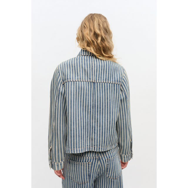 Ganni – Jeansjacke mit hellen Streifen
