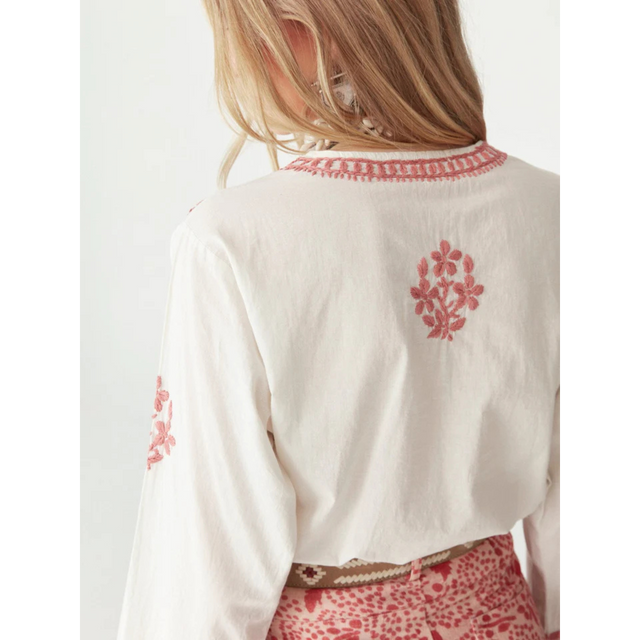 Maison Hotel Shyla Bluse