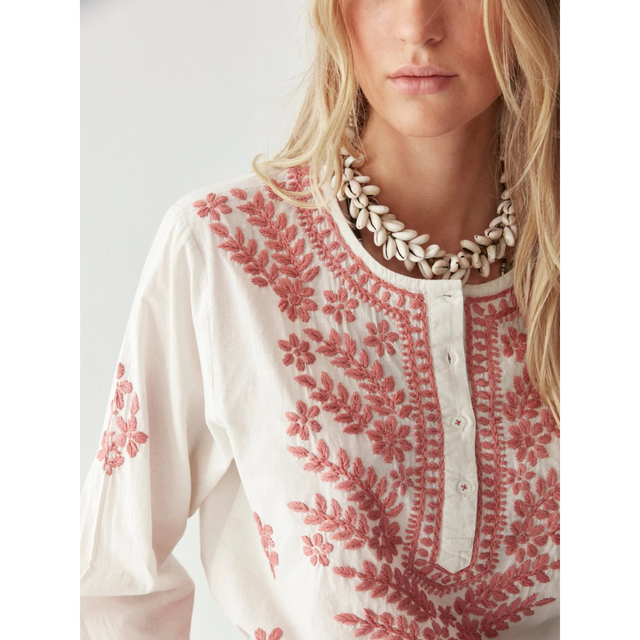 Maison Hotel Shyla Bluse