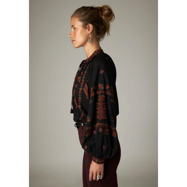 Maison Hotel Robin Blouse