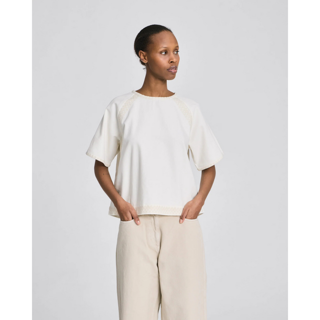 Smuk kortærmet twill bluse fra Gai Lisva - front