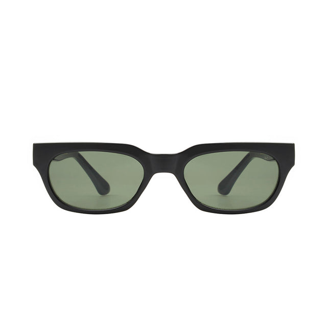 A. KJÆRBEDE Solbriller Bror  Solbrillerne har UV 400 beskyttelsen, Polykarbonat linser, 5 barrel højkvalitets optiske hængsler.   Stylenummer: KL2108