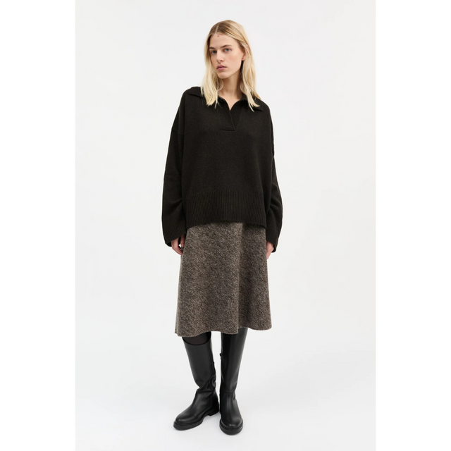 Skall Studio Dean V-Neck Jumper