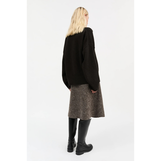 Skall Studio Dean V-Neck Jumper