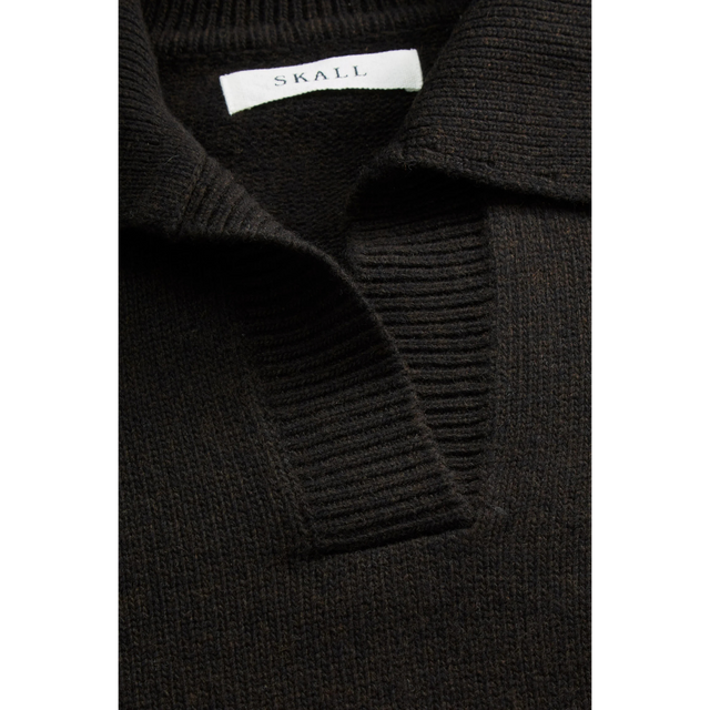 Skall Studio Dean V-Neck Jumper