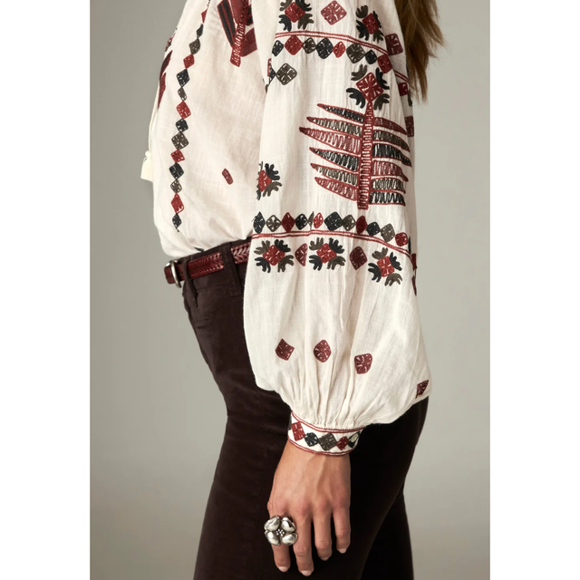 Maison Hotel Robin Blouse